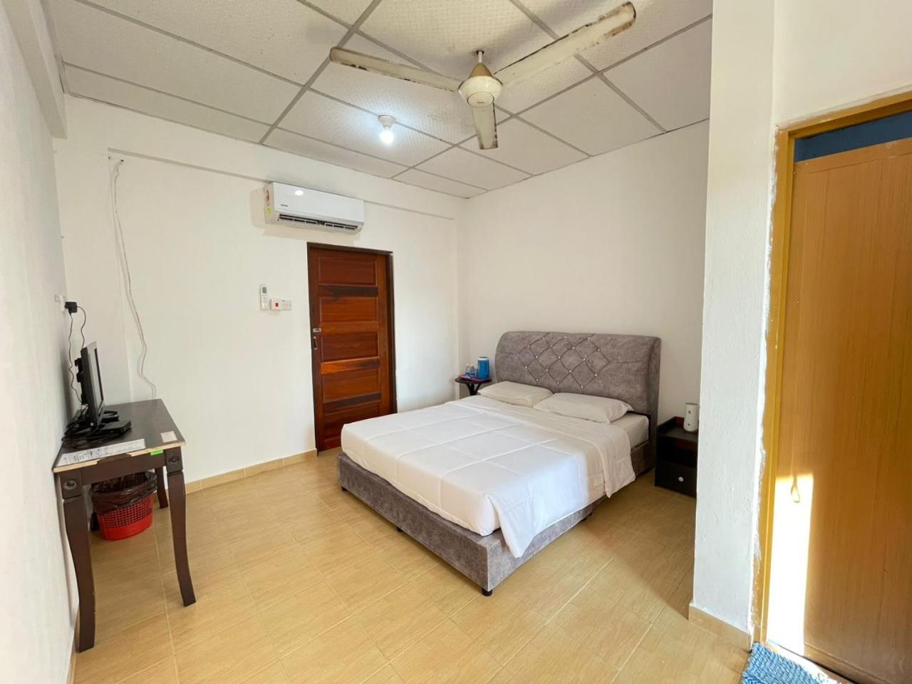 Dgeting Beach Resort Tumpat Экстерьер фото