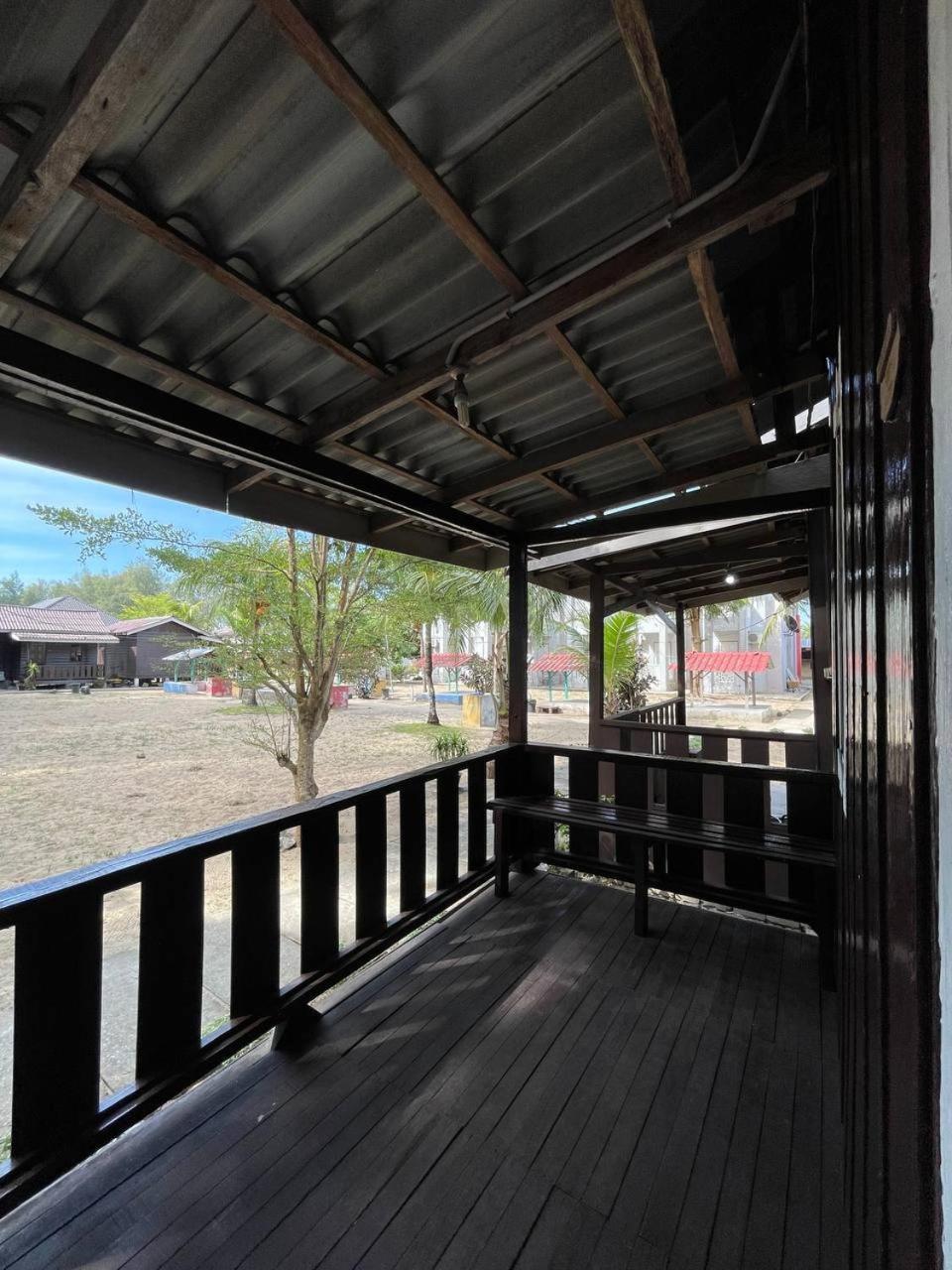 Dgeting Beach Resort Tumpat Экстерьер фото