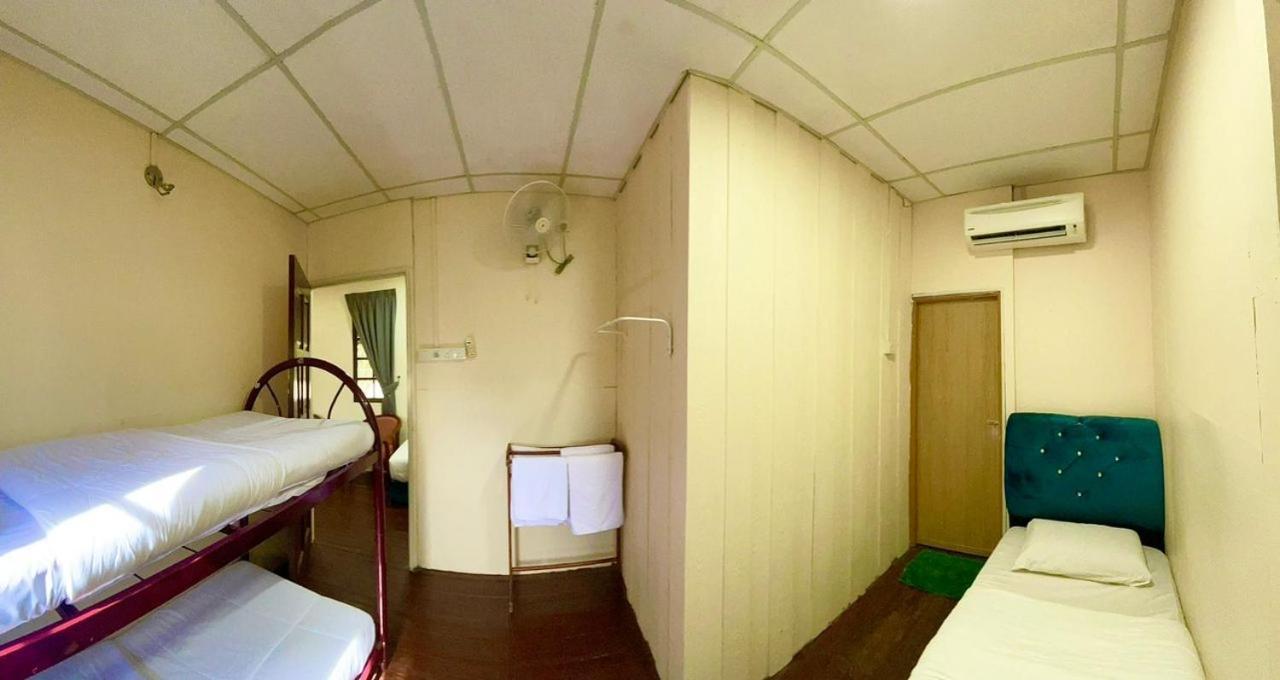 Dgeting Beach Resort Tumpat Экстерьер фото